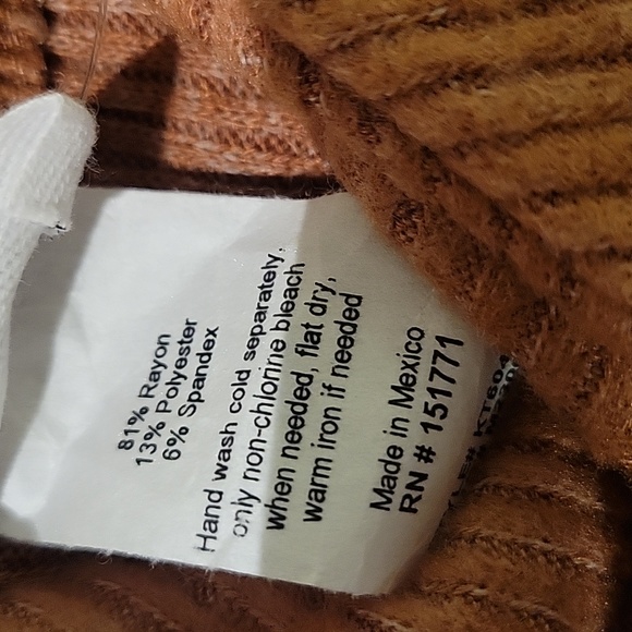 Le Lis Rust Ribbed Bodysuit - Picture 6 of 7